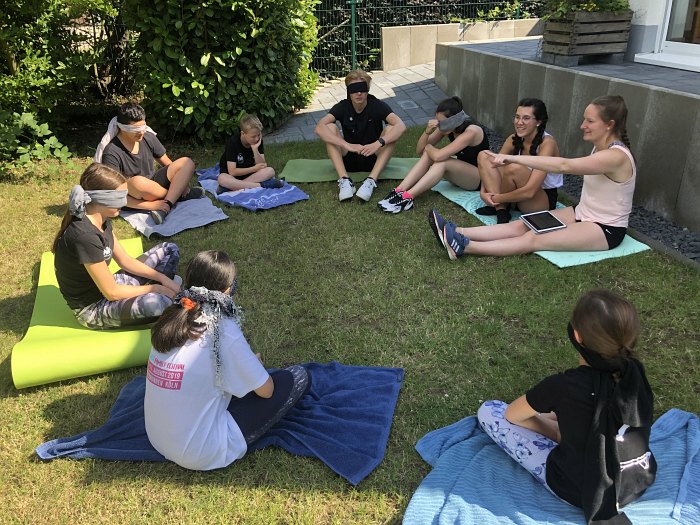 18FD6D12-92A7-4CA3-9897-E4A6E614524E